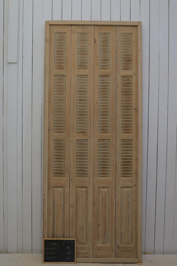 Antique French shutter box - lot B272