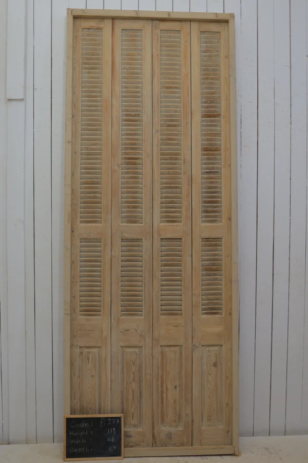 Antique French shutter box - lot B278
