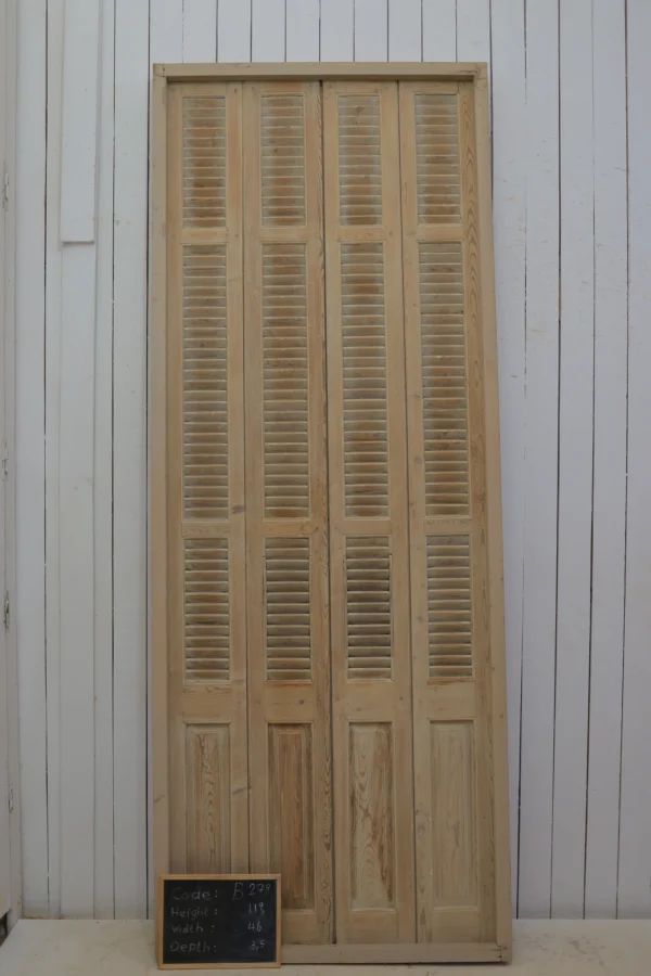 Antique French shutter box - lot B279