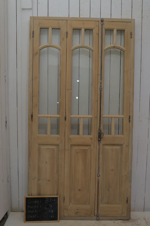 Antique French Glass door - lot B307 - Image 2