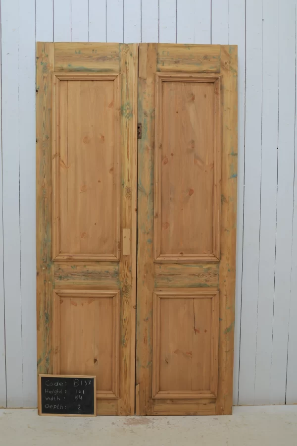 Antique French panel door - lot B137 - Image 3
