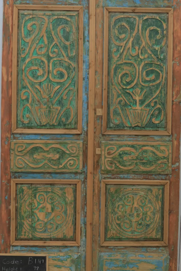 Antique French Carved door - lot B149 - Image 3