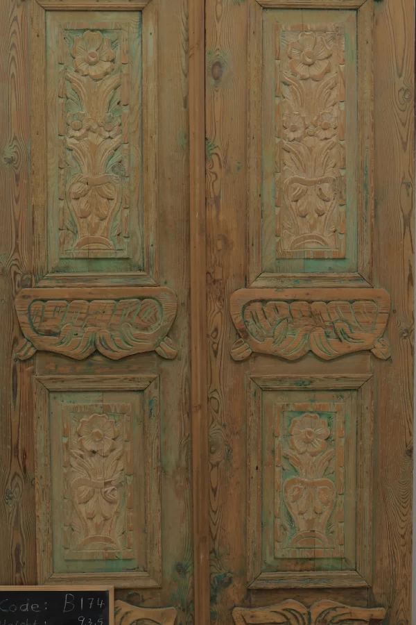 Antique French Carved door - lot B174 - Image 3