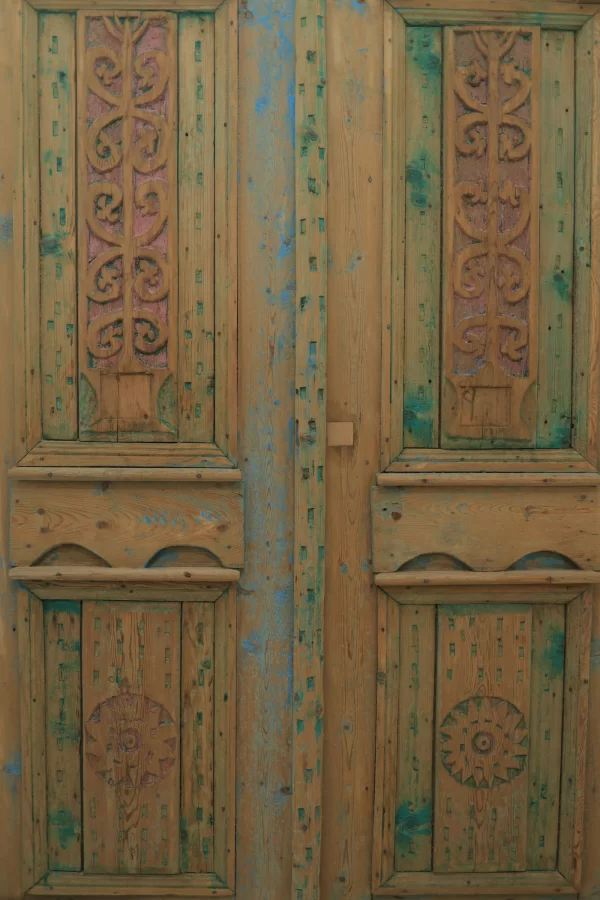 Antique French Carved door - lot B176 - Image 3