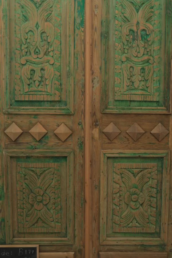 Antique French Carved door - lot B179 - Image 3
