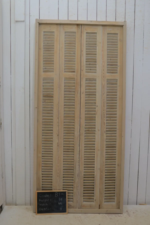Antique French shutter box - lot B331