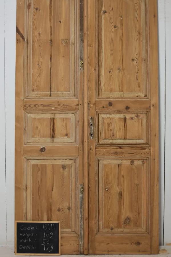 Antique French panel door - lot B111 - Image 3