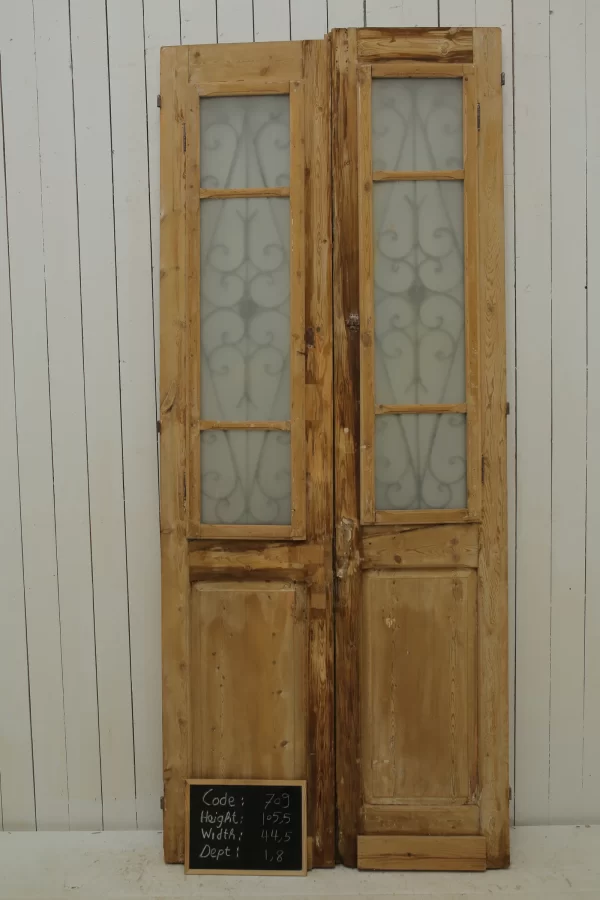 Antique French Glass Door with Iron (Set) - Lot 709 - Image 4