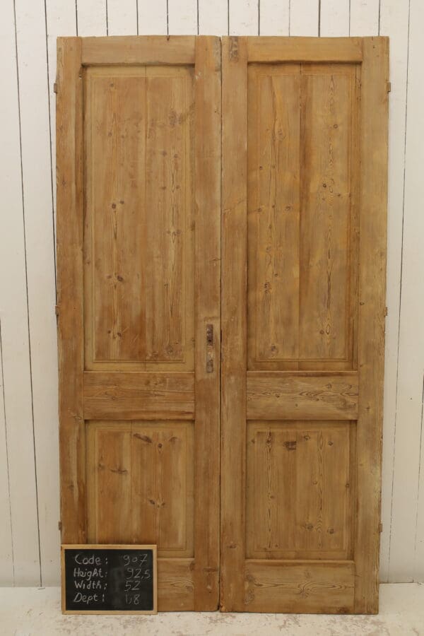 ntique Solid Wood French Doors (Set) - Lot 907 - Image 3